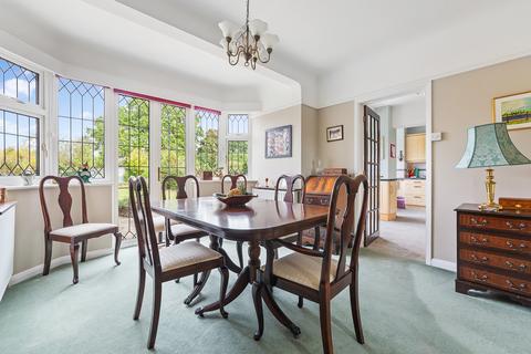41 Overdale, Ashtead, KT21 1PT