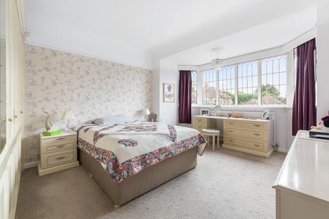 41 Overdale, Ashtead, KT21 1PT