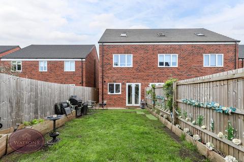 3 bedroom end of terrace house for sale, Magee Close, Hucknall, Nottingham, NG15
