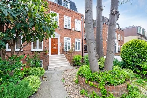 3 bedroom apartment to rent, Grove End Road, St John's Wood, London, NW8