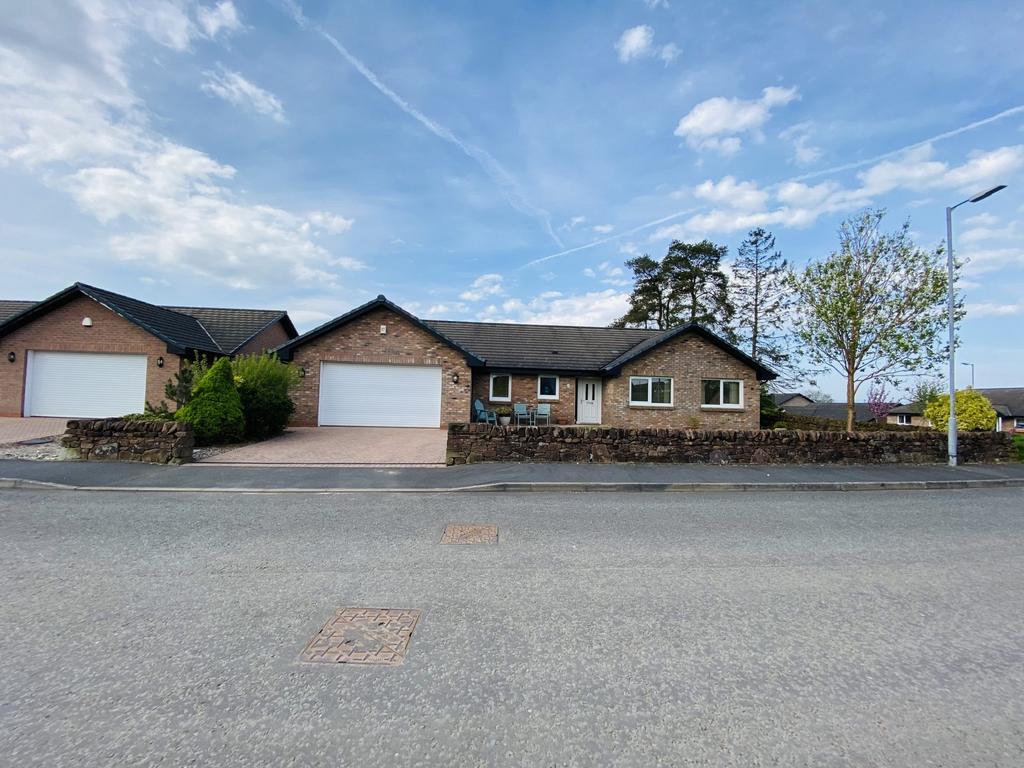 19 Woodlands Drive, Lochmaben, DG11 1 SR   Braidwoo