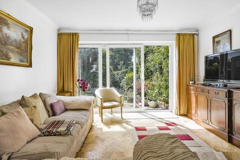 12 Mapleton Close, Bromley, BR2 9DU