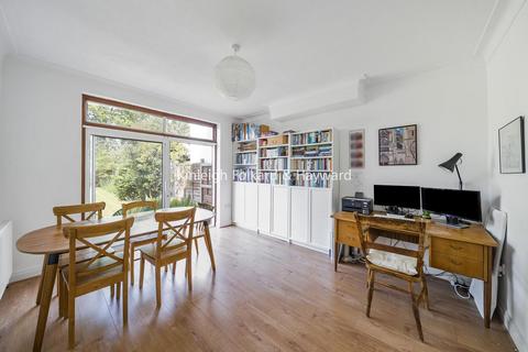 3 Bethune Avenue, London, N11 3LD