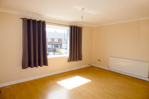 2 bedroom flat to rent, 10 Luss Avenue, Jarrow
