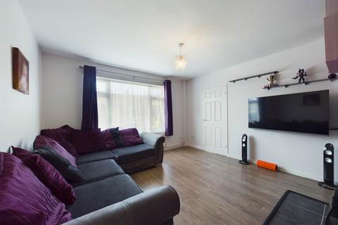 10 Six Acres, Hemel Hempstead, HP3 8HY