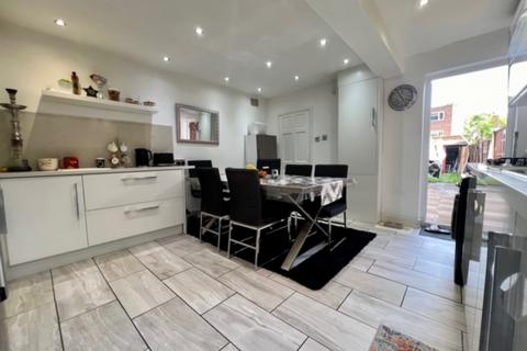 5 bedroom end of terrace house for sale, Cromwell Road, Luton LU3