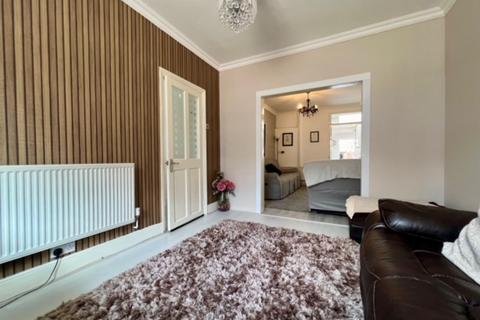 5 bedroom end of terrace house for sale, Cromwell Road, Luton LU3