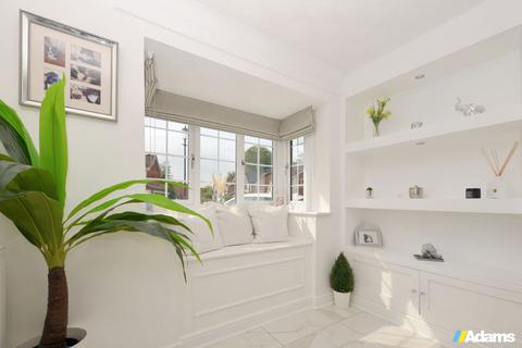 8 Bayswater Close, Runcorn, WA7 1NY