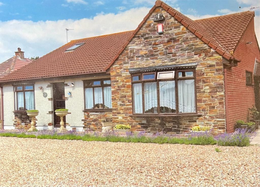 Parsonage Road, Berrow... 4 bed bungalow for sale £450,000
