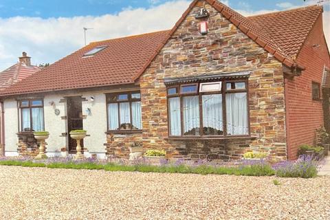 4 bedroom bungalow for sale, Parsonage Road, Berrow, Burnham-on-Sea, TA8