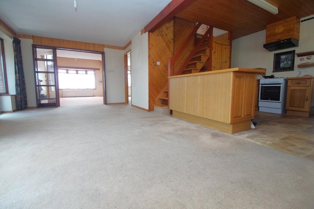Kitchen/Dining