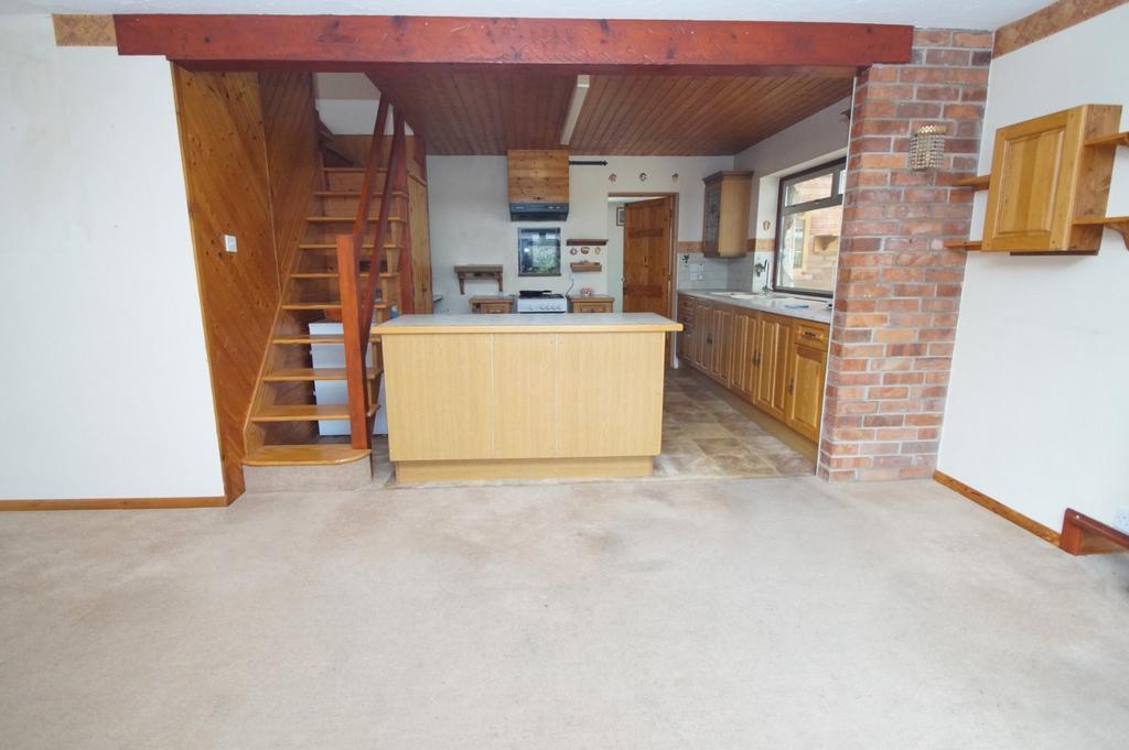 Dining/Kitchen