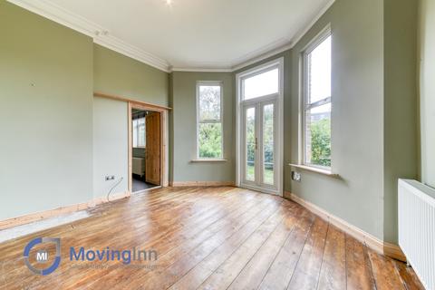 2 bedroom flat to rent, Palace Road, Tulse Hill, SW2