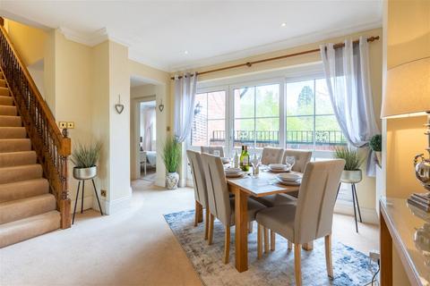 2 bedroom apartment for sale, Lord Austin Drive, Marlbrook, Bromsgrove, Worcestershire, B60