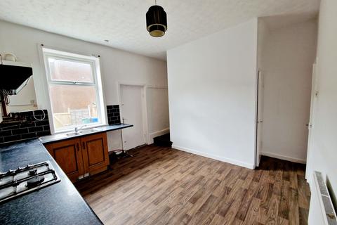 2 bedroom terraced house to rent, Potter Street, Bury, BL9