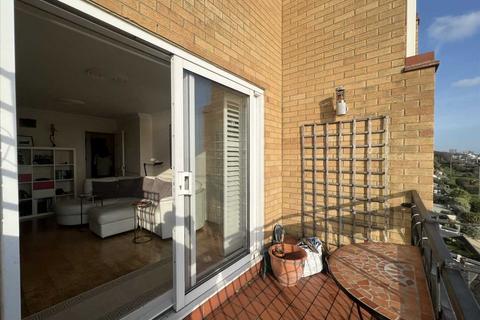 2 bedroom apartment for sale, 76 Undercliff Gardens, Leigh on Sea SS9