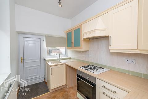 2 bedroom flat to rent, Cambridge Road, Lytham St Annes, Lancashire