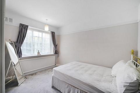 3 bedroom ground floor flat for sale, Capel Gardens, Pinner HA5