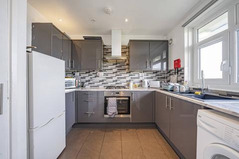 2 bedroom maisonette for sale, Hyperion House, Brixton Hill, London, SW2