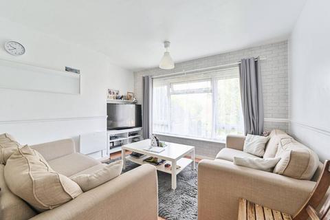 2 bedroom flat for sale, Ryder Close, Bromley, BR1