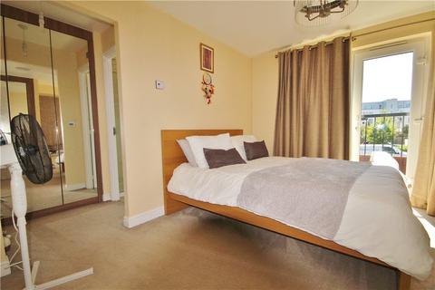 4 bedroom end of terrace house to rent, Addlestone, Surrey KT15