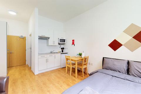 Studio to rent, 3-5 Thane Villas, Finsbury Park, Greater London, N7