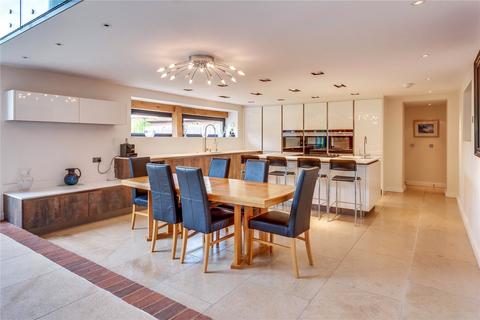 4 bedroom detached house for sale, Knowl Hill, Reading RG10
