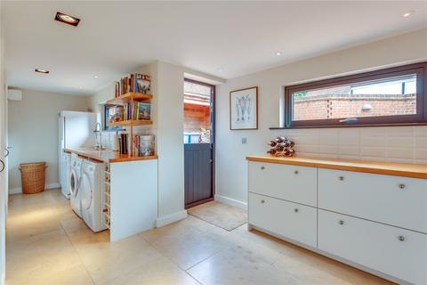 Seven Stars Barn Bath Road, Knowl Hill, Reading, RG10 9UR