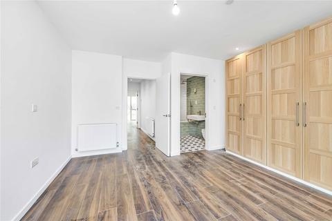 3 bedroom terraced house to rent, Elm Grove, Wimbledon, London, SW19