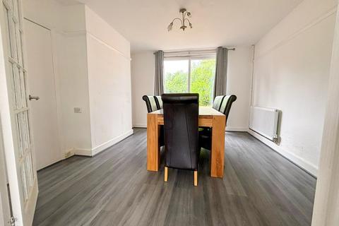 3 bedroom semi-detached house to rent, Uppingham Road, Leicester