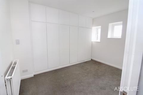 2 bedroom flat to rent, Fore Street, St. Marychurch, TQ1