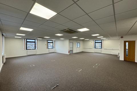 Office to rent, Cumberland House, Oriel Road, Cheltenham, GL50 1BB