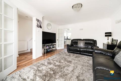 31 Cater Gardens, Guildford, GU3 3BY