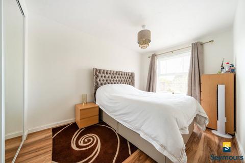 31 Cater Gardens, Guildford, GU3 3BY