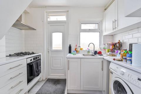 2 bedroom flat for sale, Fernthorpe Road,, Streatham, London, SW16