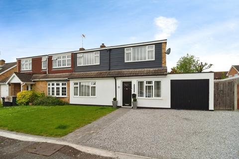4 bedroom semi-detached house for sale, Cherry Close, Hockley, SS5