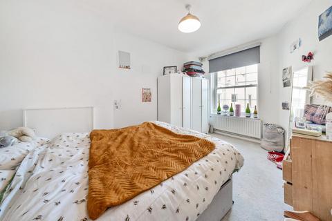 3 bedroom flat for sale, New Park Road, Brixton