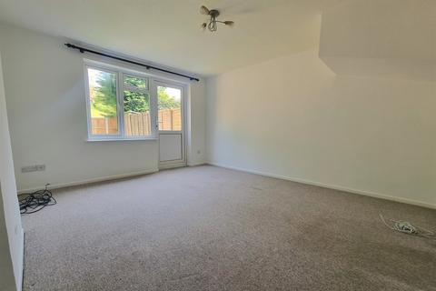 2 bedroom terraced house to rent, Bishopstoke