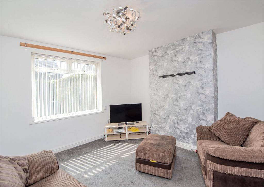 Knowles Avenue Holmewood Bradford BD4 2 Bed Semi detached House Knowles Avenue Holmewood Bradford BD4 2 Bed Semi detached House