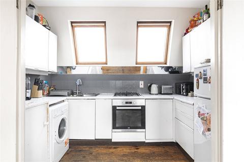 3 bedroom flat for sale, Munster Road, Fulham, SW6