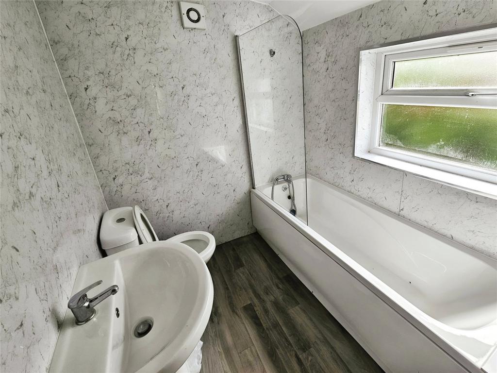 Groundfloor Bathroom