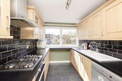 24/9 Avon Road, Edinburgh, EH4 6RD