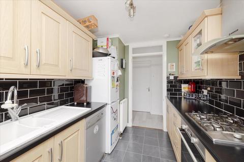 24/9 Avon Road, Edinburgh, EH4 6RD