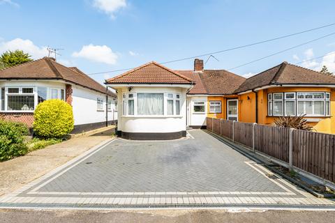 3 bedroom bungalow for sale, Pavilion Way, Ruislip, Middlesex