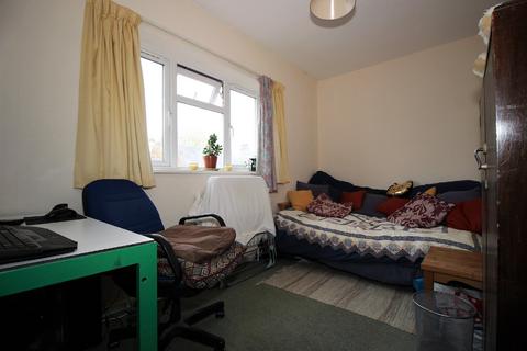 2 bedroom flat to rent, High Street, Chesterton, Cambridge, Cambridgeshire