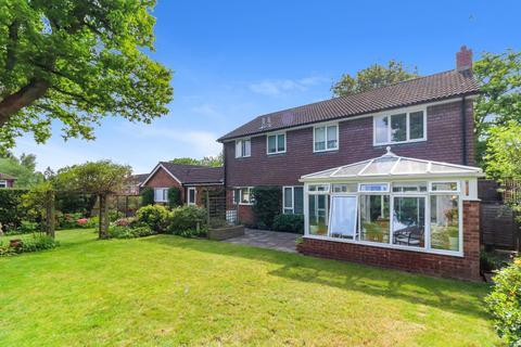 5 bedroom detached house for sale, Pitch Pond Close, Knotty Green, Beaconsfield, HP9