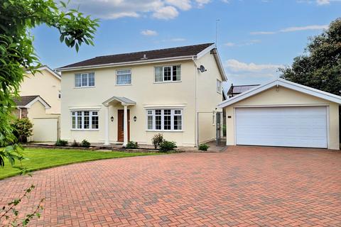 4 bedroom detached house for sale, NEWTON NOTTAGE ROAD, NEWTON, PORTHCAWL, CF36 5RR