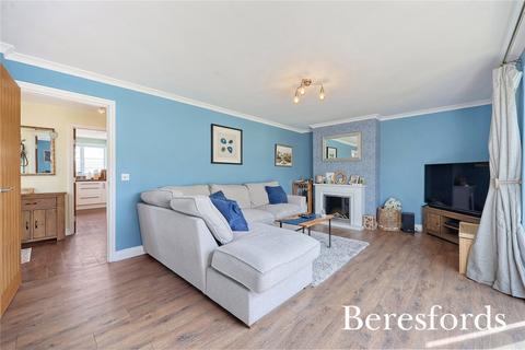 3 bedroom semi-detached house for sale, Hollywood Close, Chelmsford, CM2