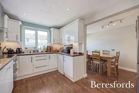 3 bedroom semi-detached house for sale, Hollywood Close, Chelmsford, CM2