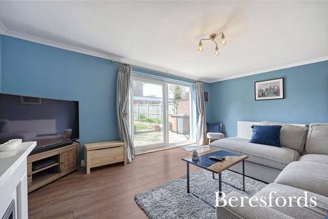 3 bedroom semi-detached house for sale, Hollywood Close, Chelmsford, CM2